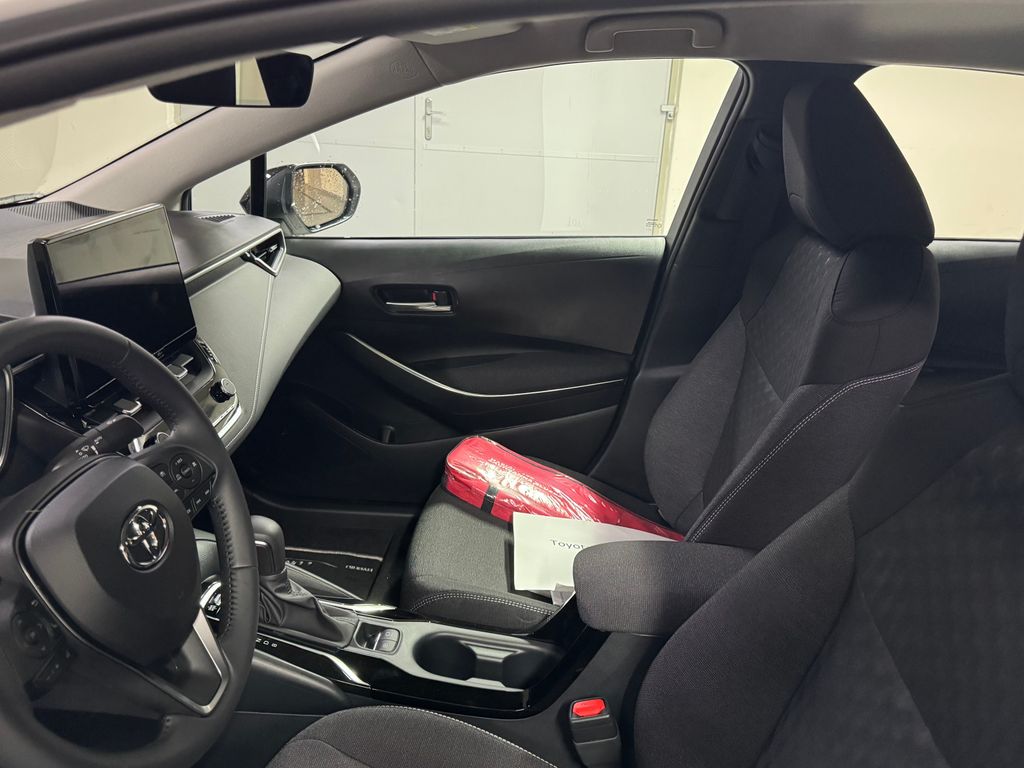 toyota-corolla-comfort-1-8-hybrid-140-k-cv - 8