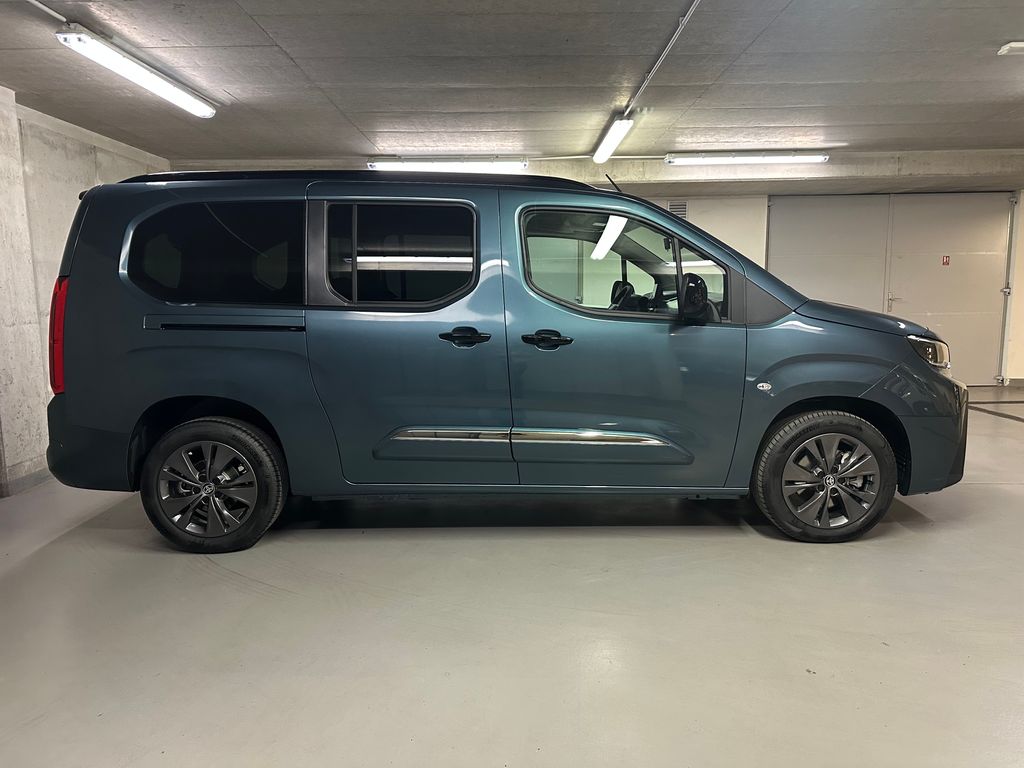 toyota-proace-city-verso-family-1-5-at-long - 3