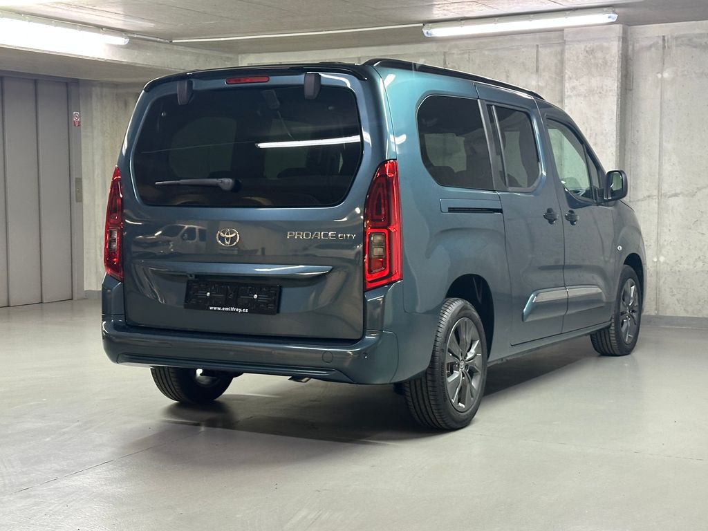 toyota-proace-city-verso-family-1-5-at-long - 4