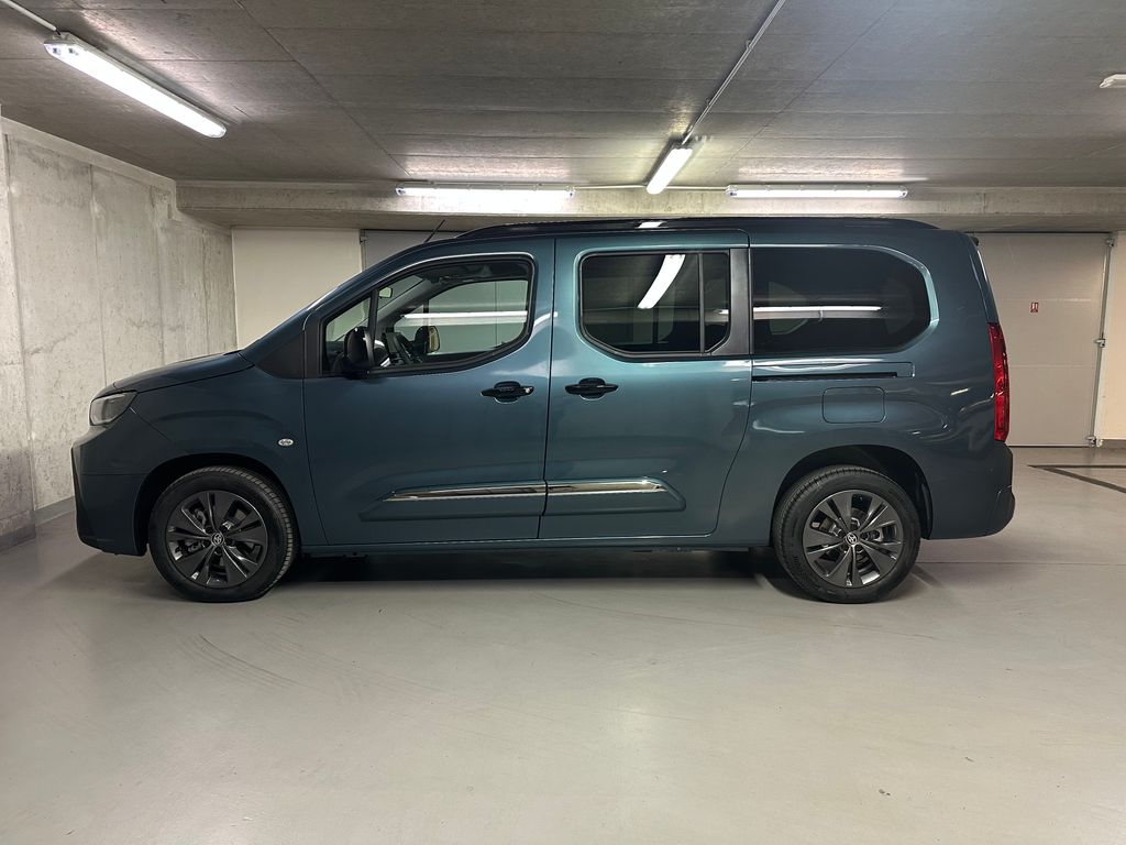 toyota-proace-city-verso-family-1-5-at-long - 7