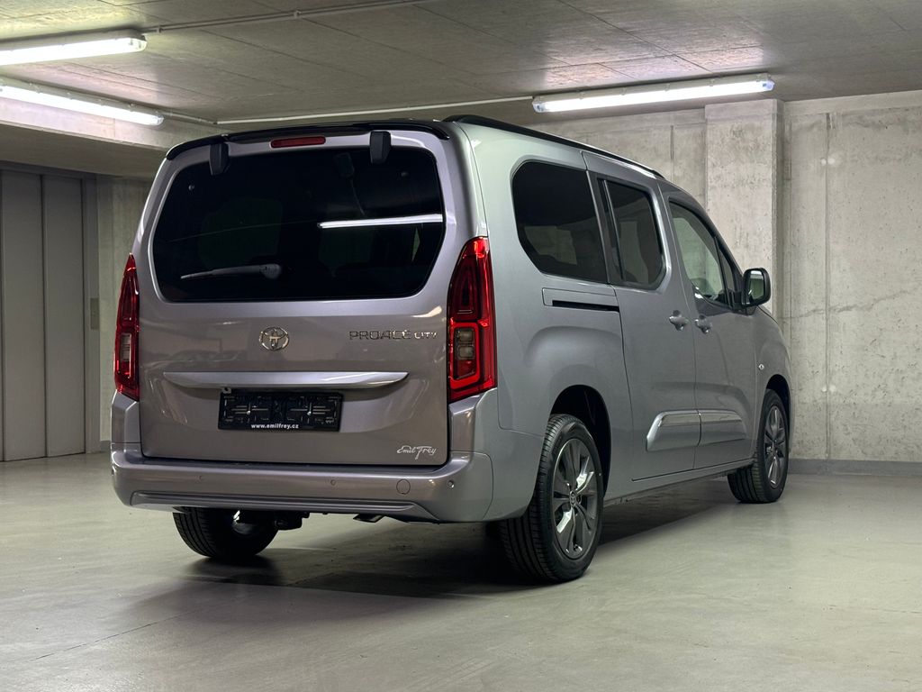 toyota-proace-city-verso-family-1-5-at-long - 4