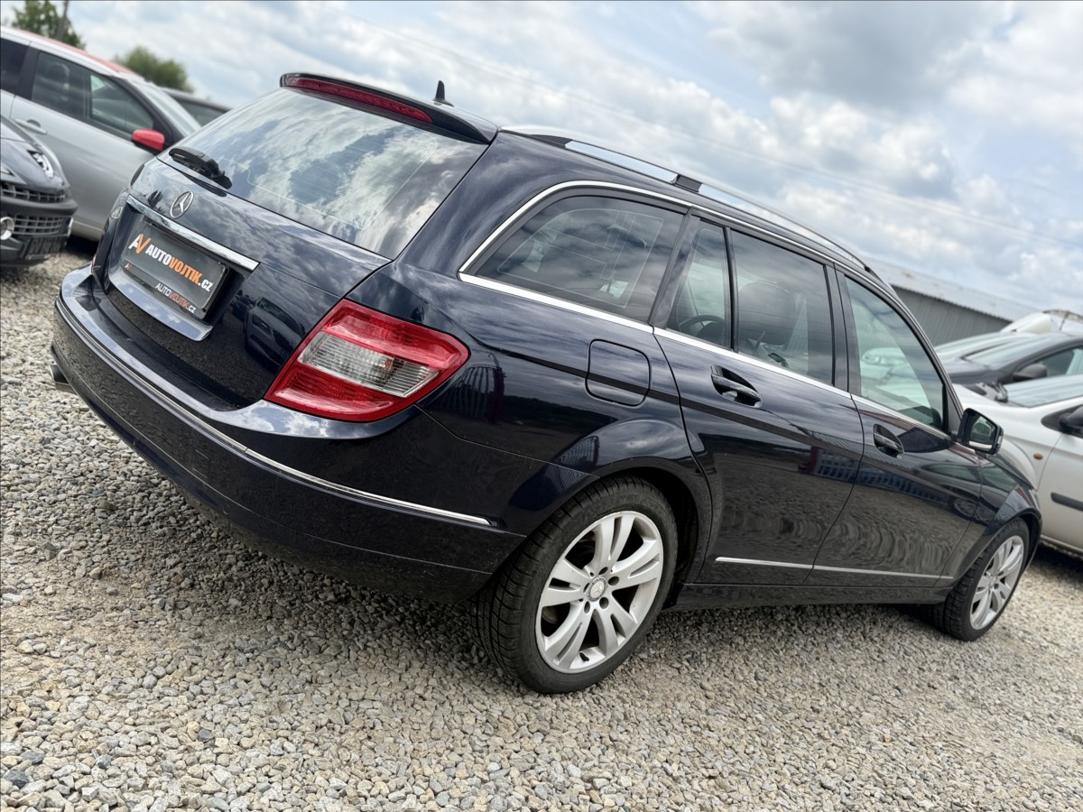 mercedes-benz-tridy-c-2-2-cdi-automat-navi - 4