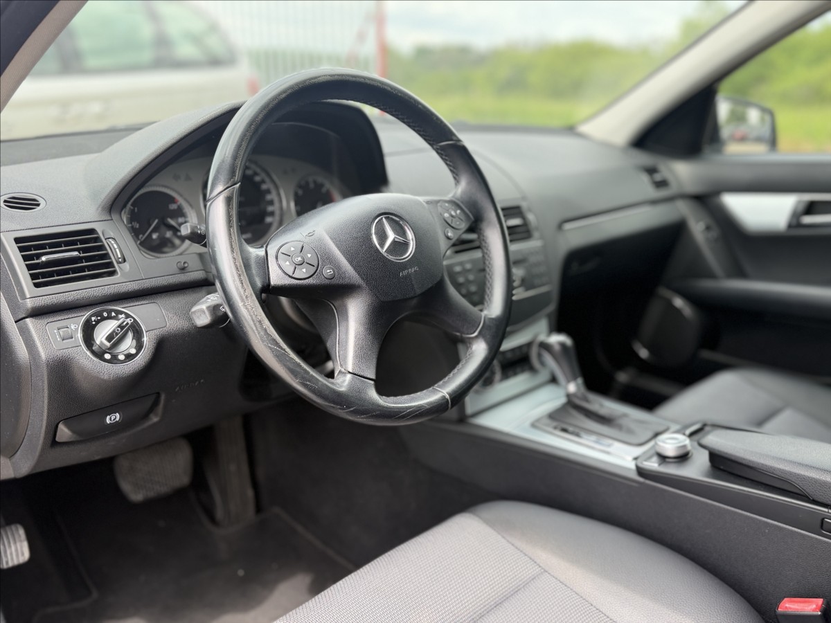 mercedes-benz-tridy-c-2-2-cdi-automat-navi - 9
