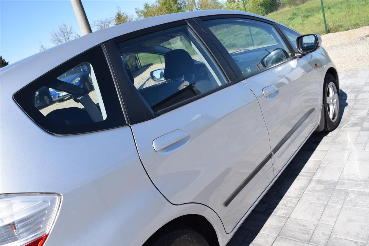 honda-jazz-1-2-vtec-66kw-nizke-km-alu - 9