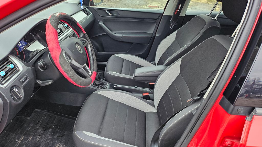 skoda-rapid-1-2i-ambiente-1-majitel - 6