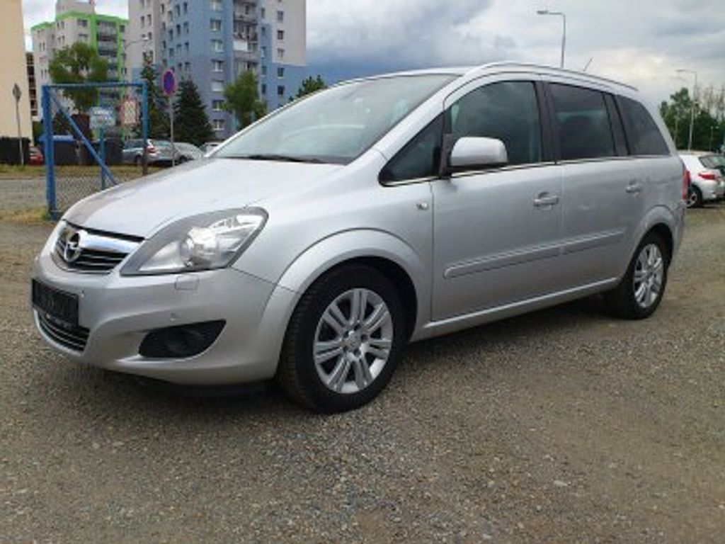 Opel Zafira 1.8 i 103 Kw 7 míst
