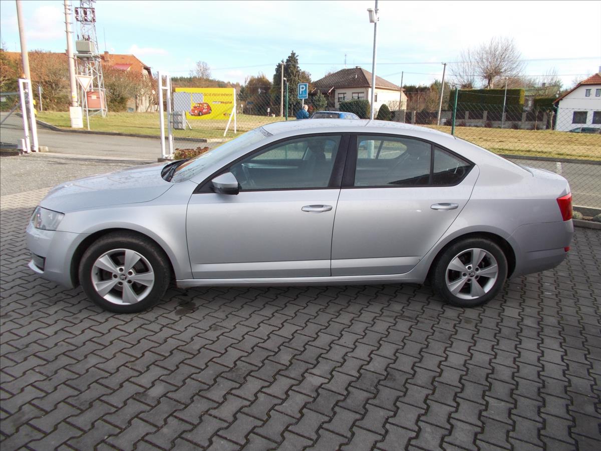 skoda-octavia-1-6-tdi-digiklima-nova-stk-iii - 4