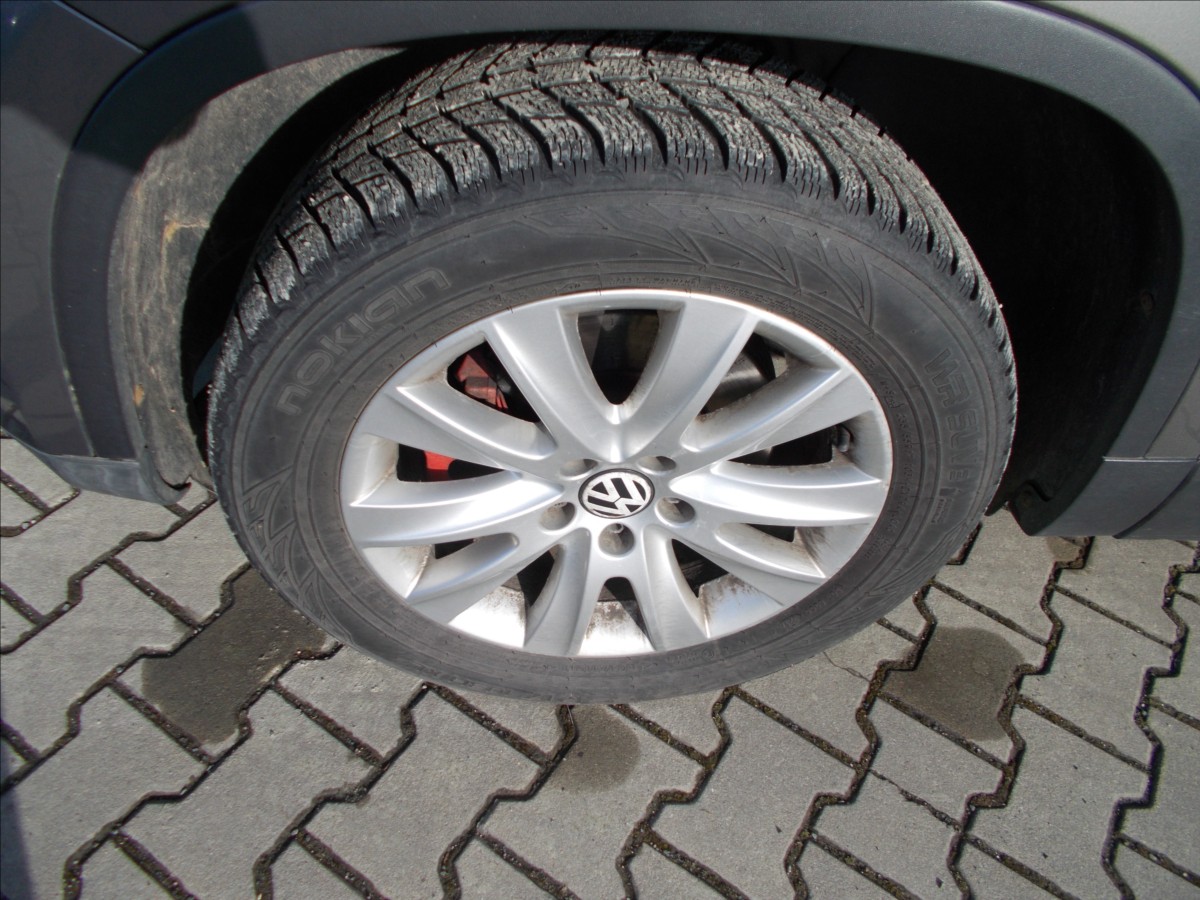 volkswagen-tiguan-2-0-tdi-4x4-digiklima-nove-stk-pekne - 5