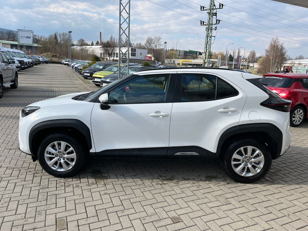 toyota-yaris-cross-1-5-hybrid-e-cvt-4x4-comfort - 2
