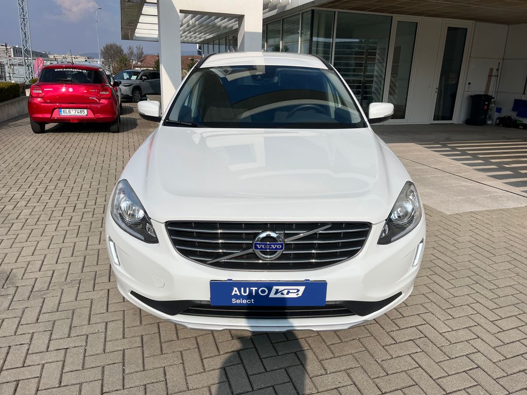 volvo-xc60-2-4-d4-awd-momentum-cr - 8