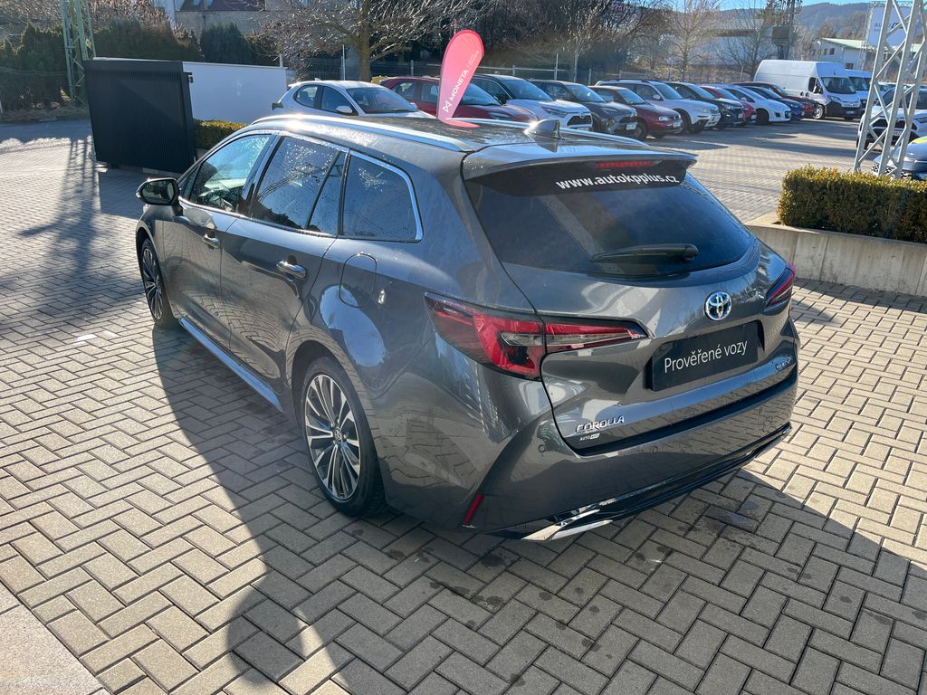 toyota-corolla-1-8-hybrid-e-cvt-style-ts - 3