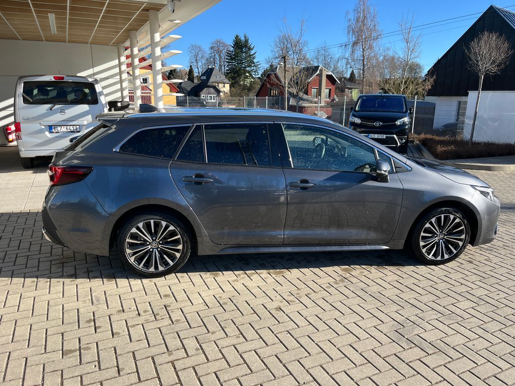 toyota-corolla-1-8-hybrid-e-cvt-style-ts - 6