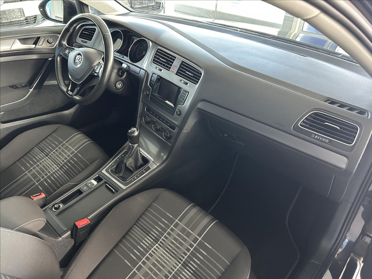 volkswagen-golf-1-2-tsi-lounge-serviska-2-maj - 8