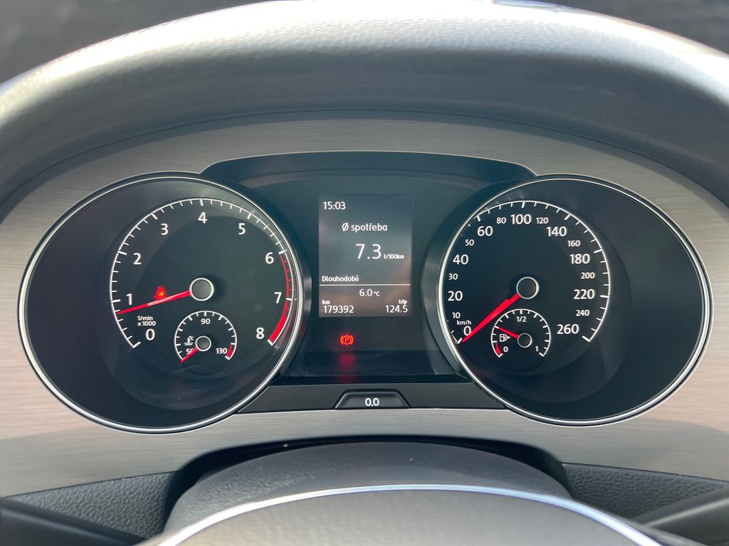 volkswagen-golf-sportsvan-1-2-tsi-servis-zaruka - 9