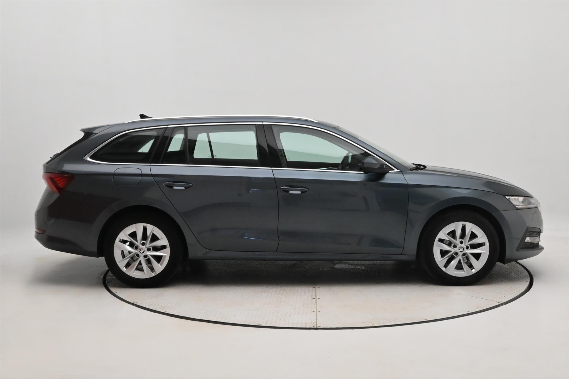 skoda-octavia-2-0-tdi-110-kw-dsg-style-zaruka-az-5-let - 3