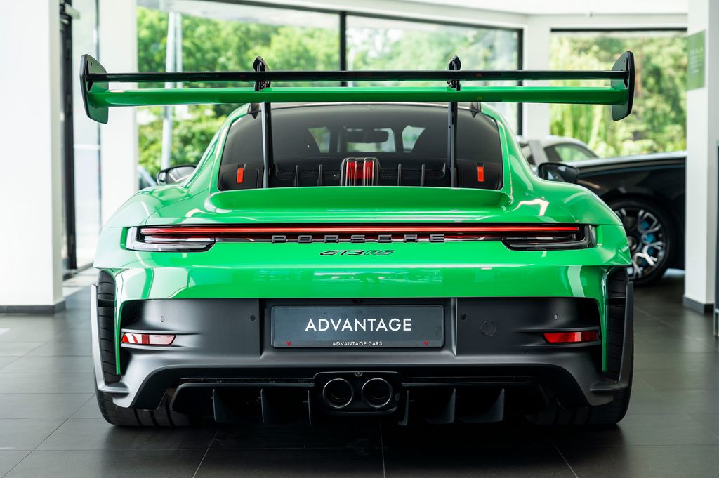 porsche-911-gt3-rs-weissach-skladem - 2