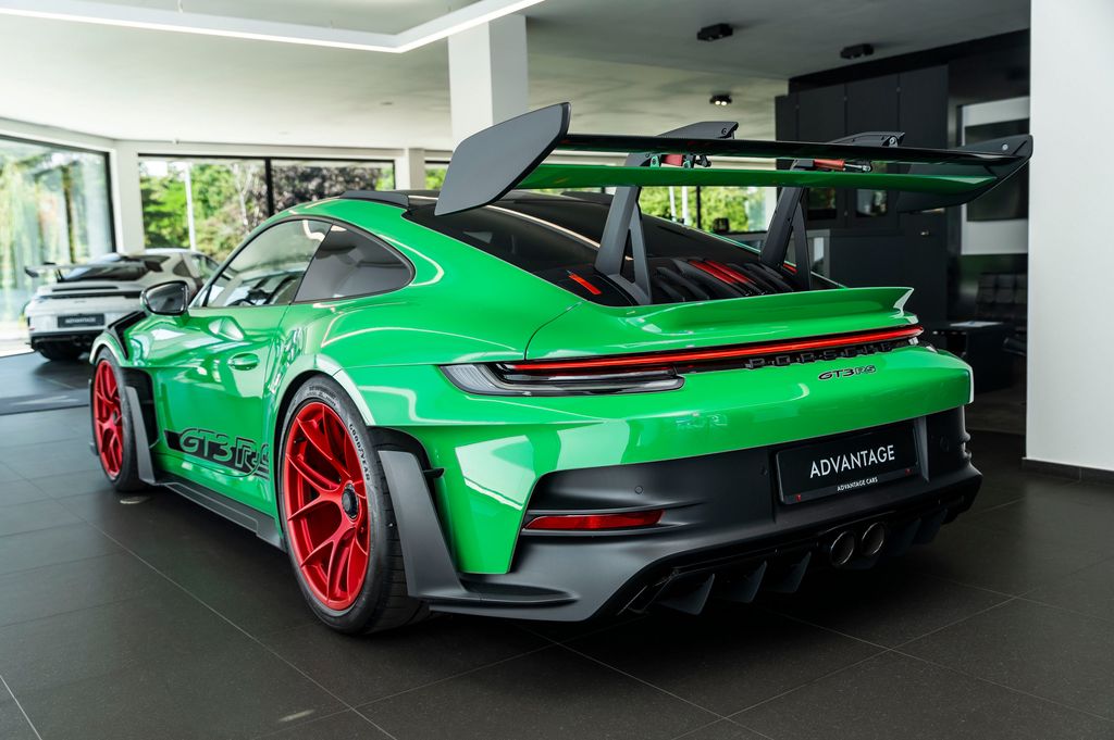 porsche-911-gt3-rs-weissach-skladem - 3