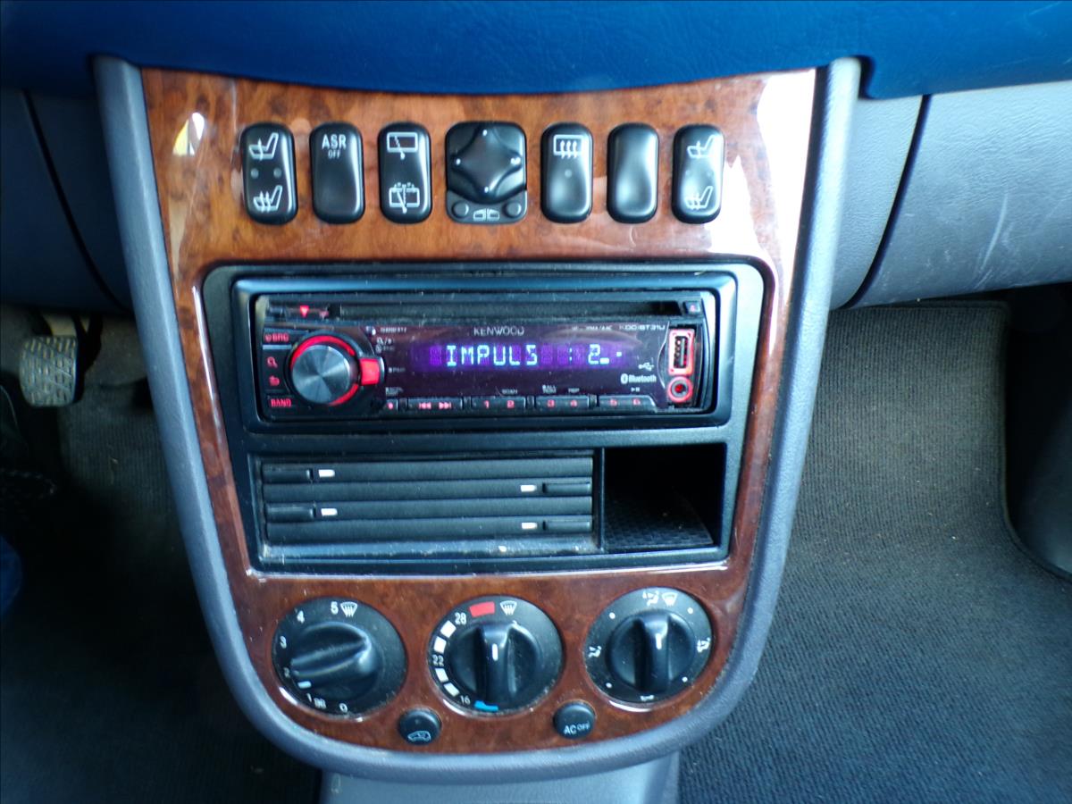 mercedes-benz-tridy-a-1-6-i-tazne-zarizeni - 8