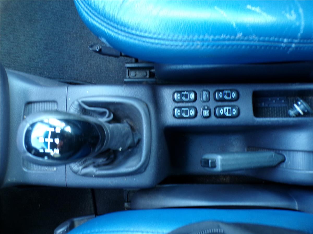 mercedes-benz-tridy-a-1-6-i-tazne-zarizeni - 9