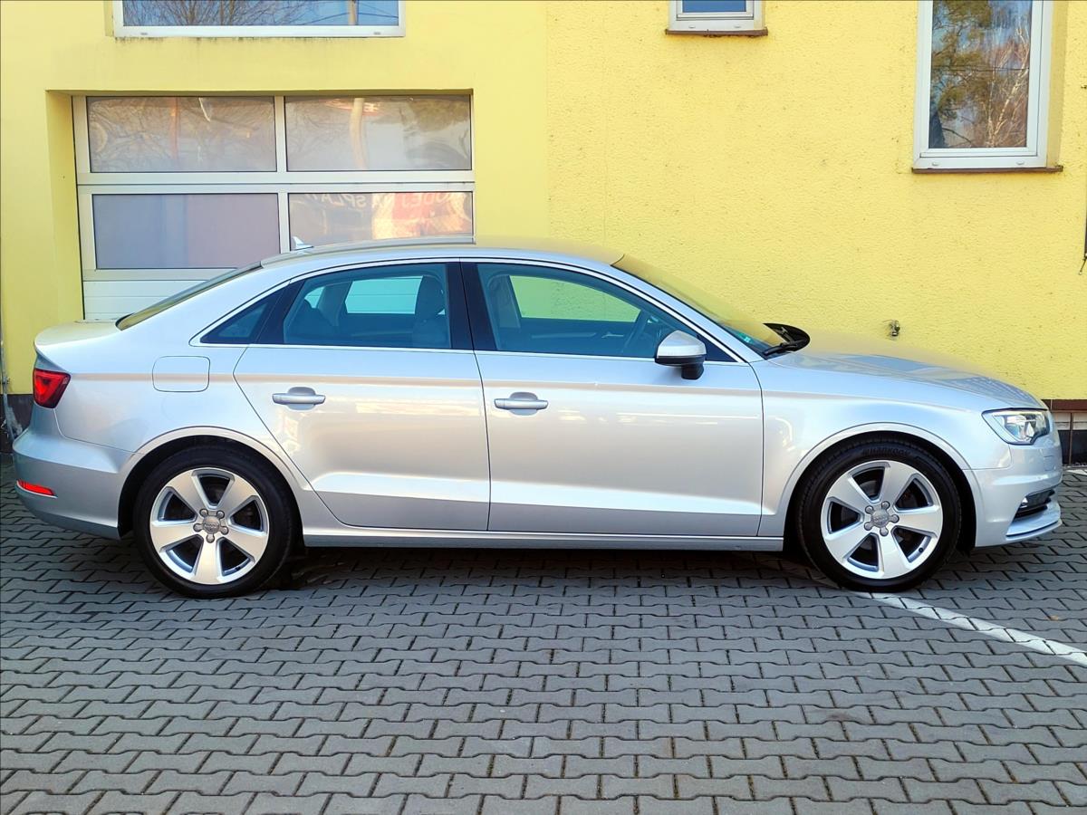 audi-a3-1-4-tfsi-drive-select-led - 5