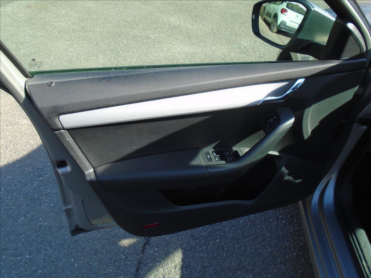 skoda-octavia-1-6 - 8