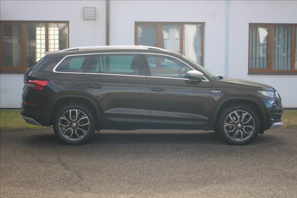 skoda-kodiaq-2-0-tdi-140kw-scout-4x4 - 2