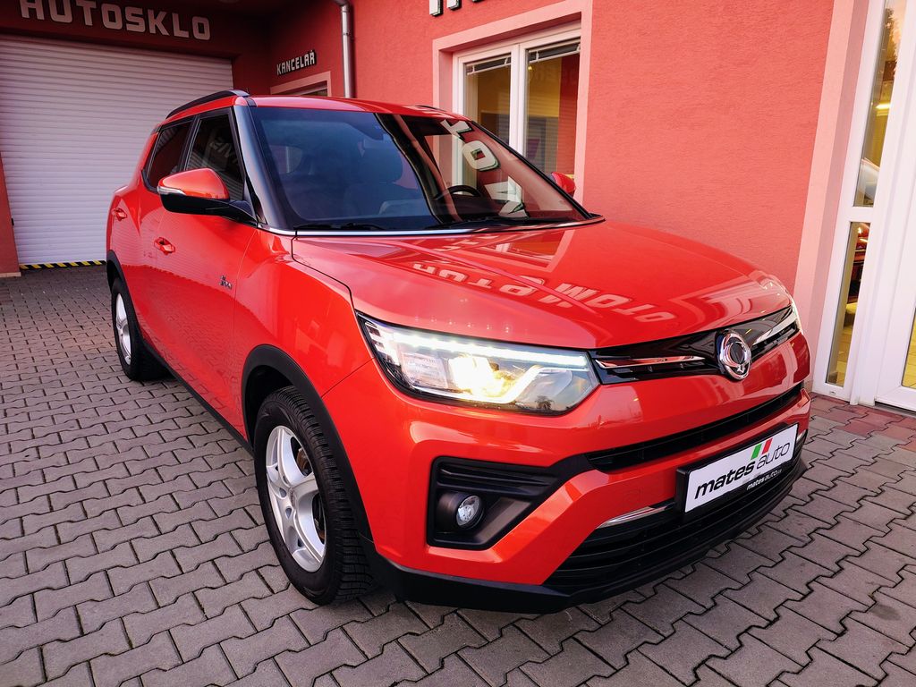 ssangyong-tivoli-1-5-t-gdi-sapphire-4x2 - 3