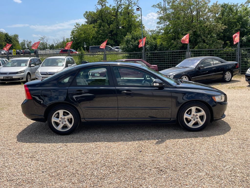 volvo-s40-1-6d-84kw-nove-vstriky - 7