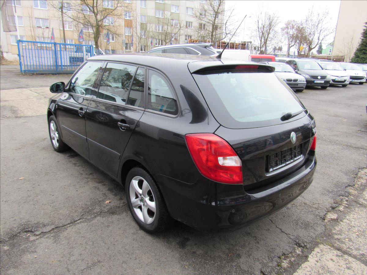 skoda-fabia-1-4-16v-63kw-style-combi - 3