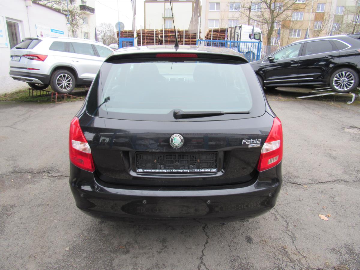 skoda-fabia-1-4-16v-63kw-style-combi - 4