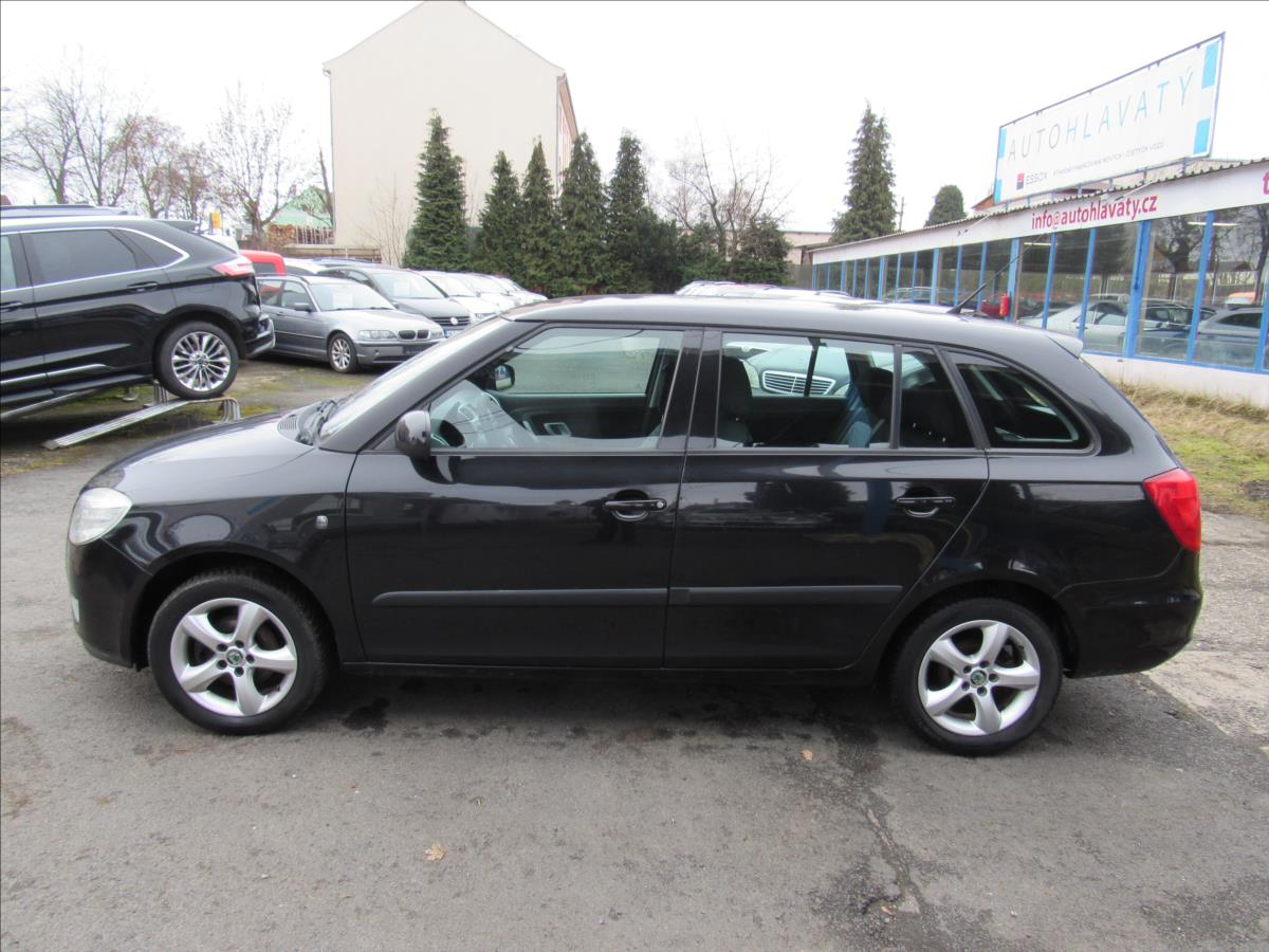 skoda-fabia-1-4-16v-63kw-style-combi - 6