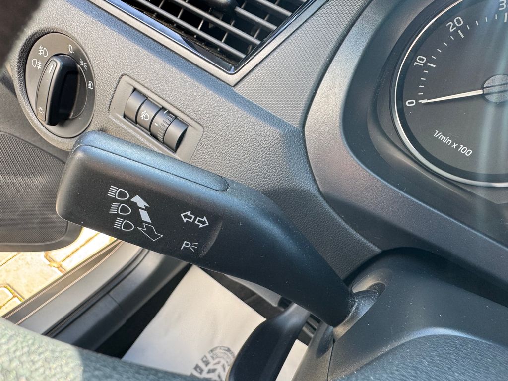 skoda-rapid-1-2-tsi-ambition - 7