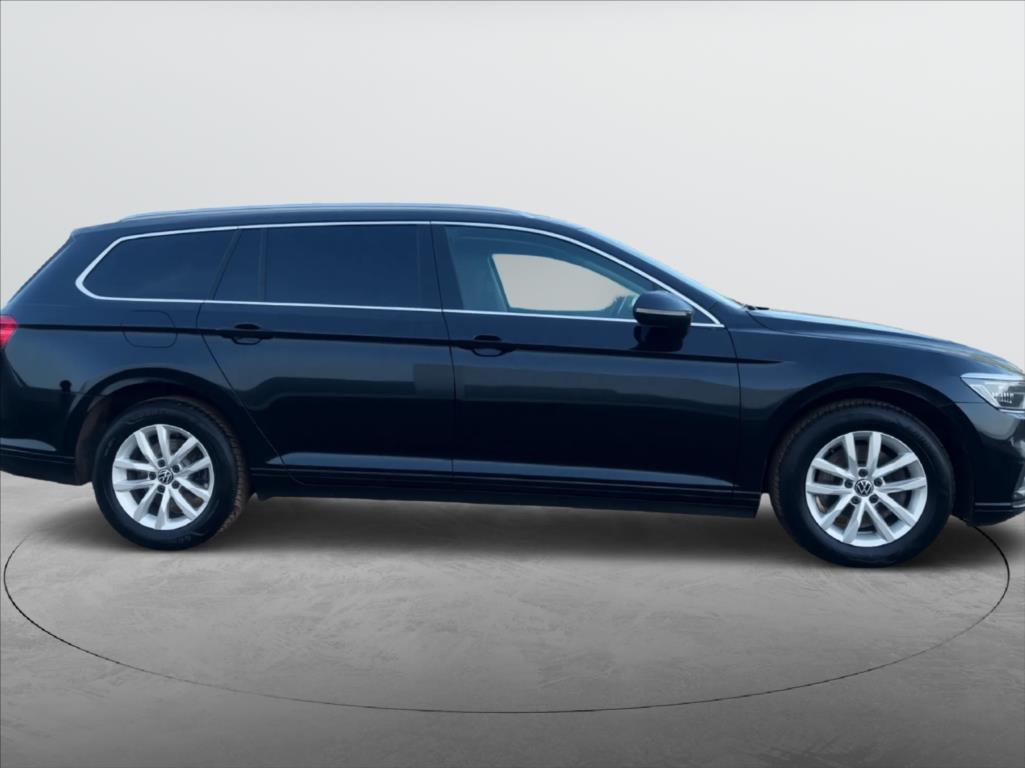 volkswagen-passat-2-0-tdi-dsg-1-maj-odpocet-dph - 3