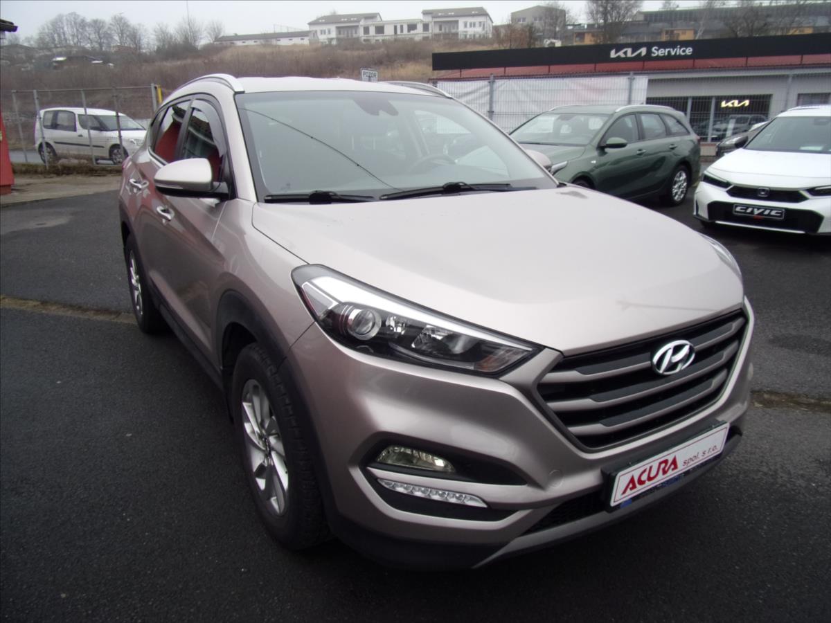 Hyundai Tucson 1,7 CRDi Trikolor 1maj.