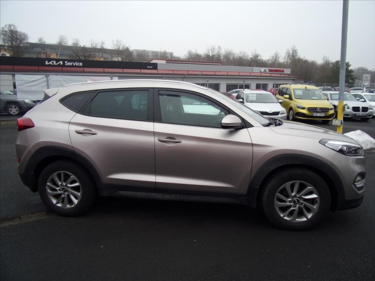 hyundai-tucson-1-7-crdi-trikolor-1maj - 1