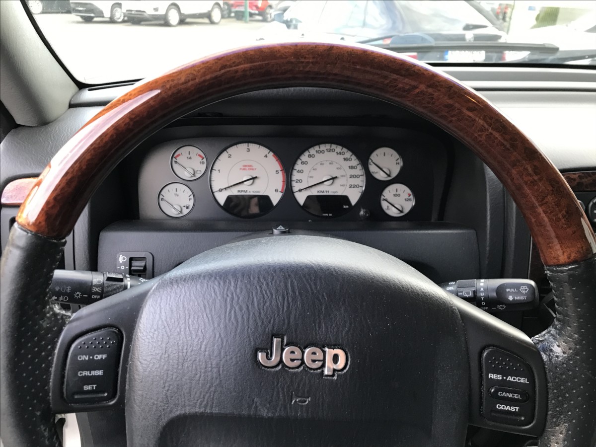 jeep-grand-cherokee-2-7-crdi-4x4-automat-120kw - 9