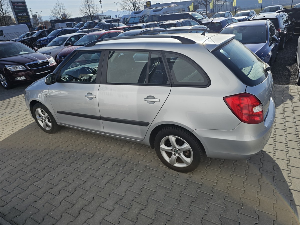 skoda-fabia-ii-1-2tsi-ambition-webasto - 8