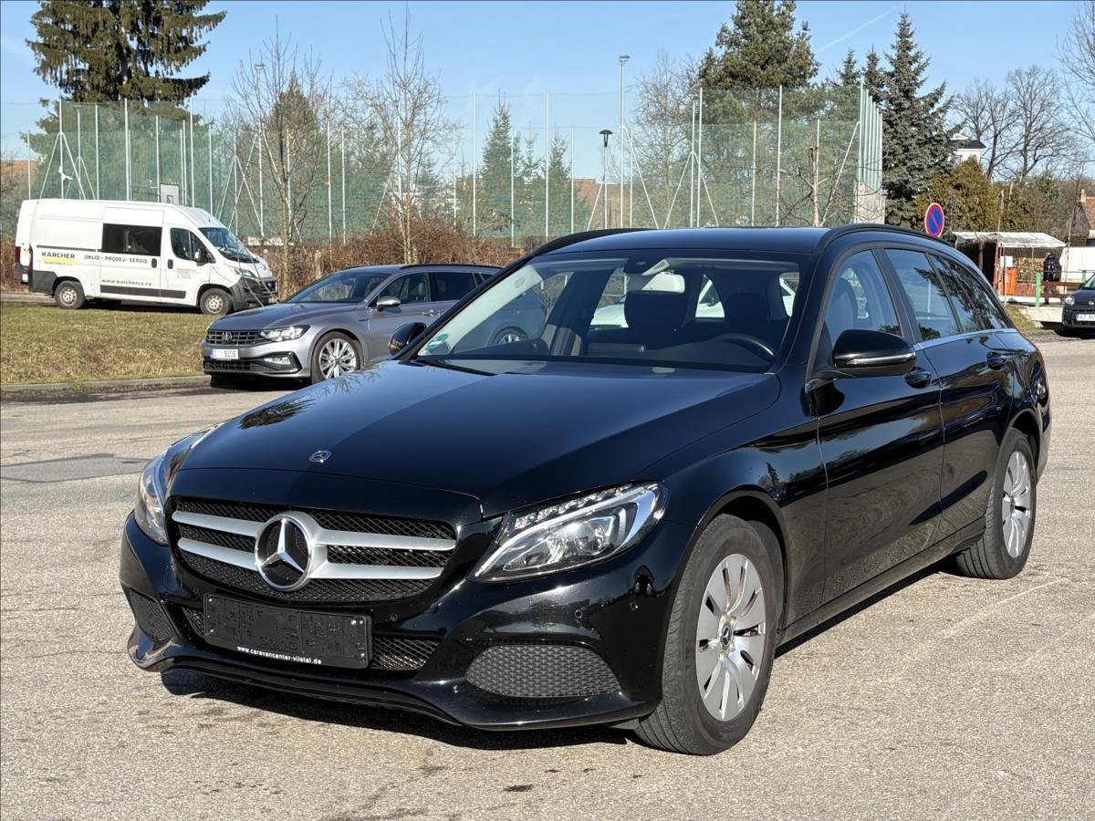 Mercedes-Benz Třídy C 2,2 CDi 100kW Led,Výhřev,9G-tr