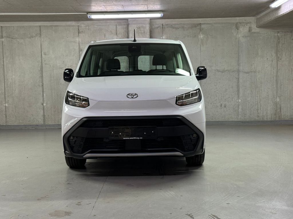 toyota-proace-city-verso-business-1-2-short - 1