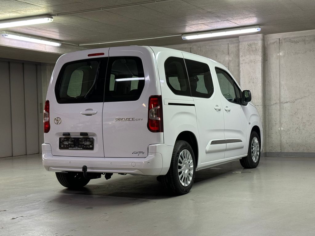 toyota-proace-city-verso-business-1-2-short - 4