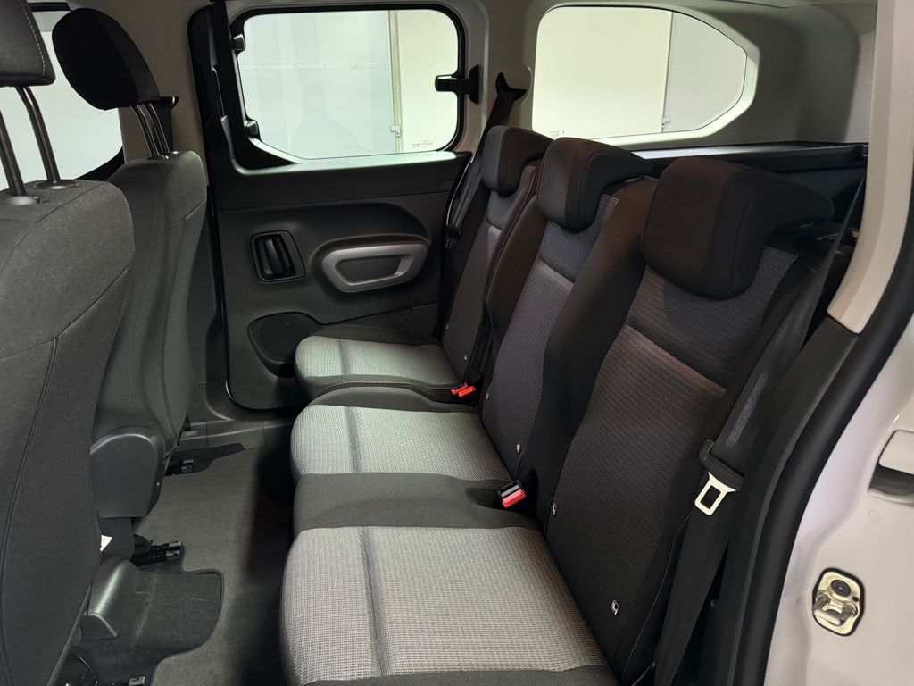 toyota-proace-city-verso-business-1-2-long - 9