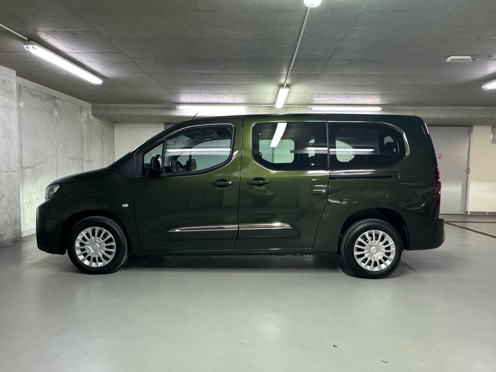 toyota-proace-city-verso-business-1-5-long-7-mist - 6