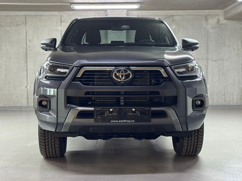 toyota-hilux-2-8d4-d-double-cab-invincible - 1