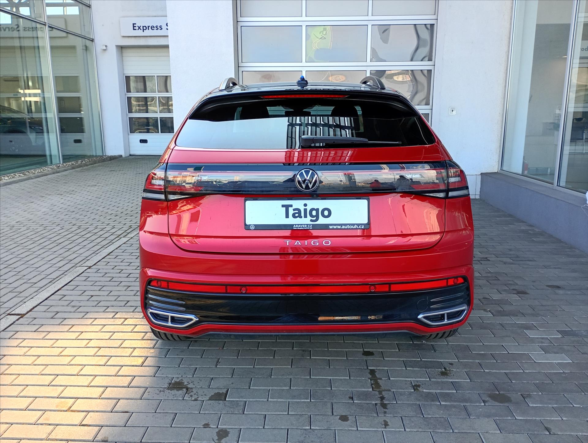 volkswagen-taigo-1-0-tsi-85kw-7dsg-r-line-people - 5