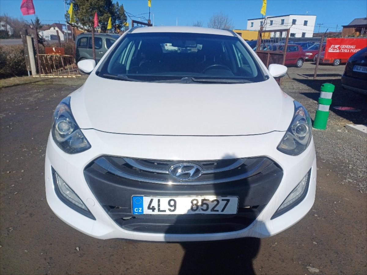 hyundai-i30-1-6-crdi - 1