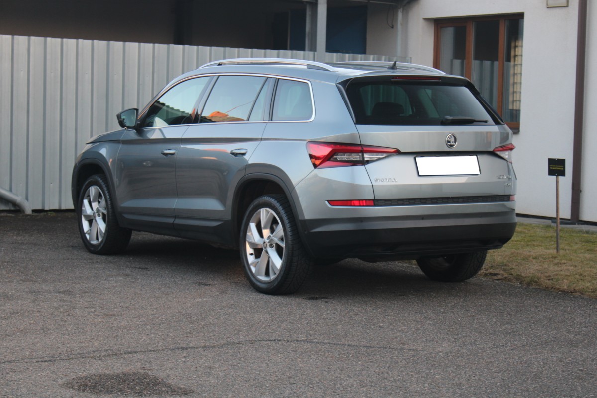 skoda-kodiaq-2-0-tdi-140kw-4x4-style-7-mist - 4
