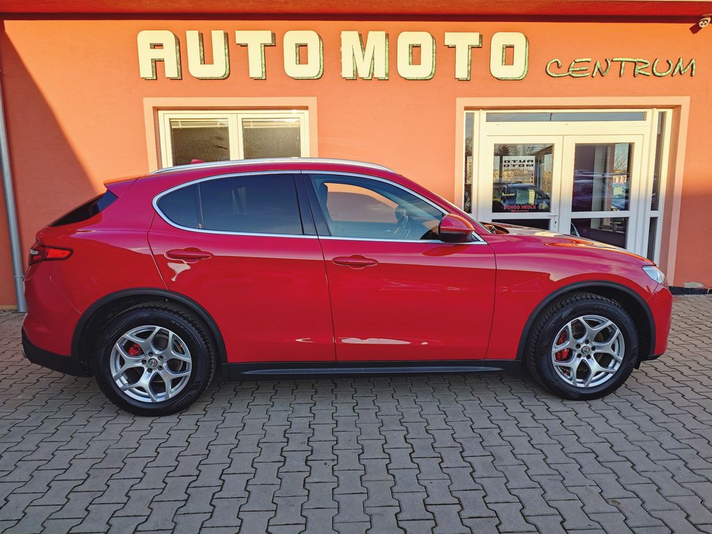 alfa-romeo-stelvio-2-2-jtdm-q4-business-140-kw - 4