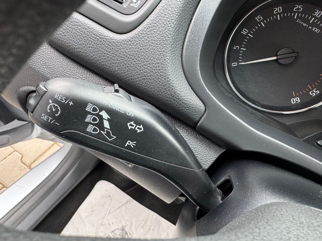 skoda-fabia-combi-1-6-tdi-ambition - 8