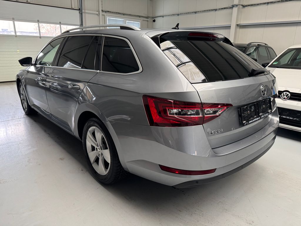 skoda-superb-combi-2-0-tdi-dsg-style - 3