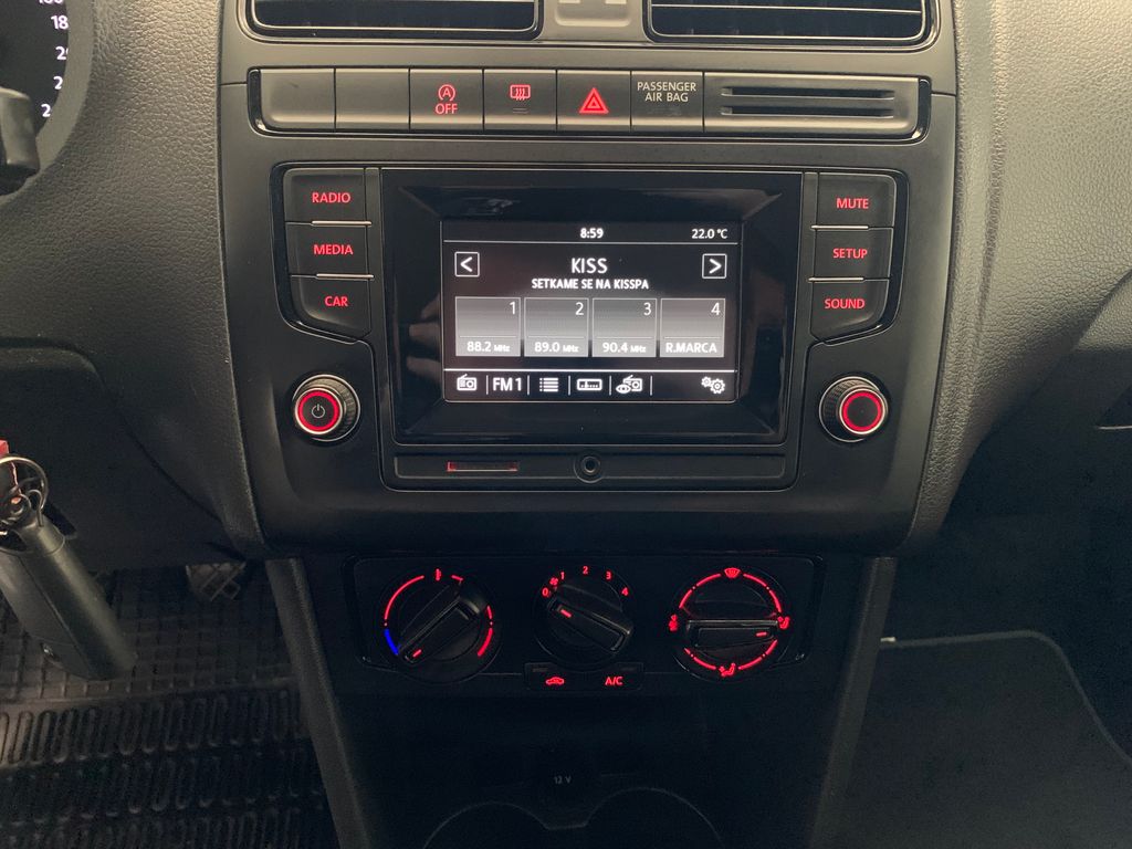 volkswagen-polo-1-4-tdi-trendline - 9